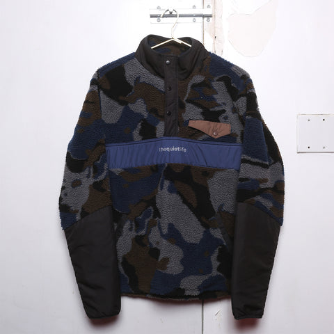 SAMPLE SALE 25 - Camo Zion Fleece Pullover - Medium